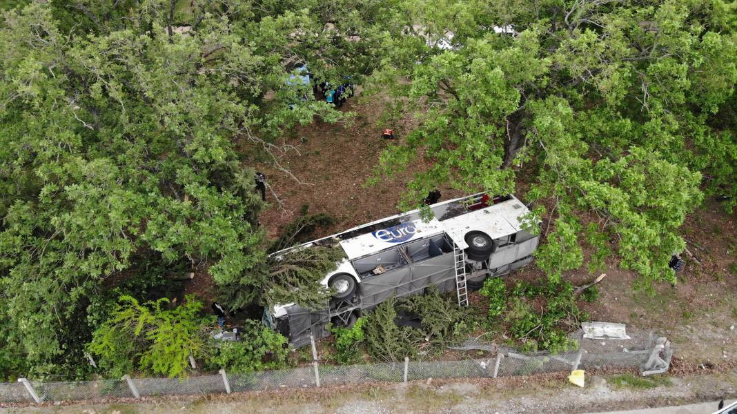 Kırklareli'nde yolcu otobüsü devrildi: 11 yaralı - Resim: 12